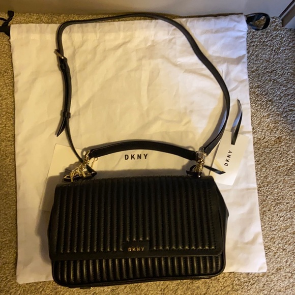 New Dkny flap gansevoort quilted lamb Napa bag - Picture 1 of 11